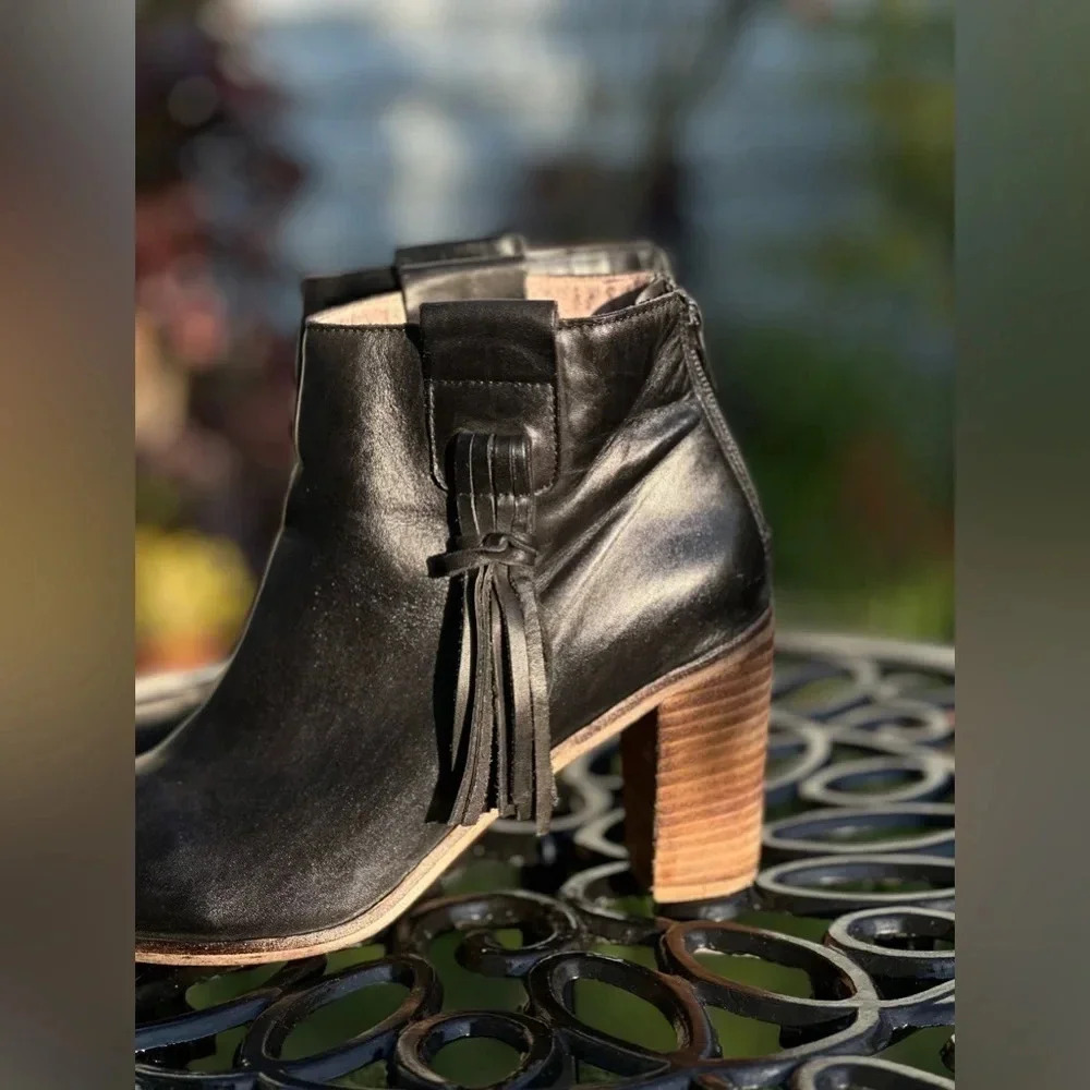 Seychelles — Black Leather Stacked Heel Ankle Boots - Picture 3 of 5